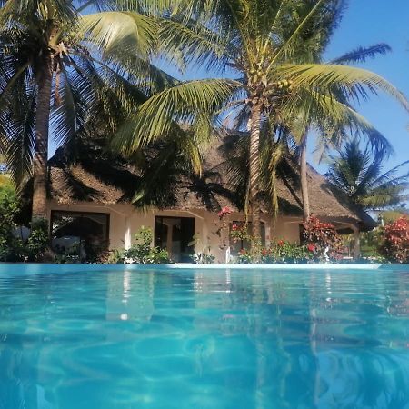 Отель Maua Beach Кизимкази Экстерьер фото