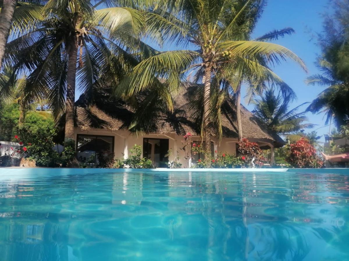 Отель Maua Beach Кизимкази Экстерьер фото