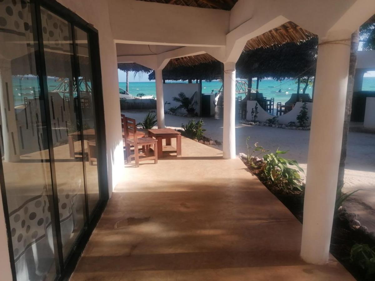 Отель Maua Beach Кизимкази Экстерьер фото